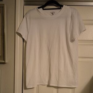 crown & ivy White Short Sleeve Crew Neck Tee